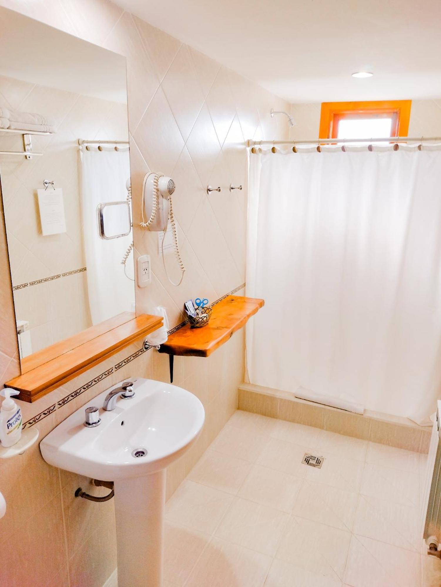Hotel Y Cabanas Casa De Piedra Trevelín エクステリア 写真