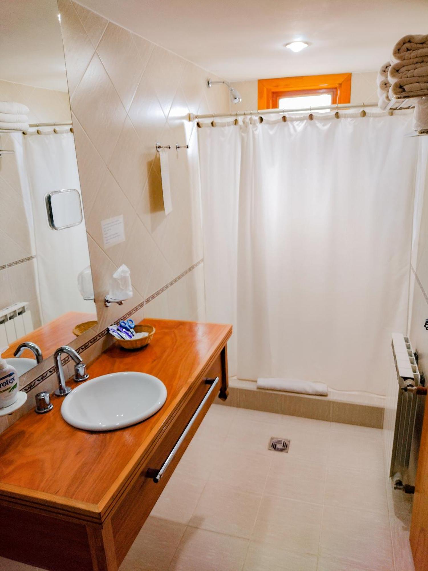 Hotel Y Cabanas Casa De Piedra Trevelín エクステリア 写真