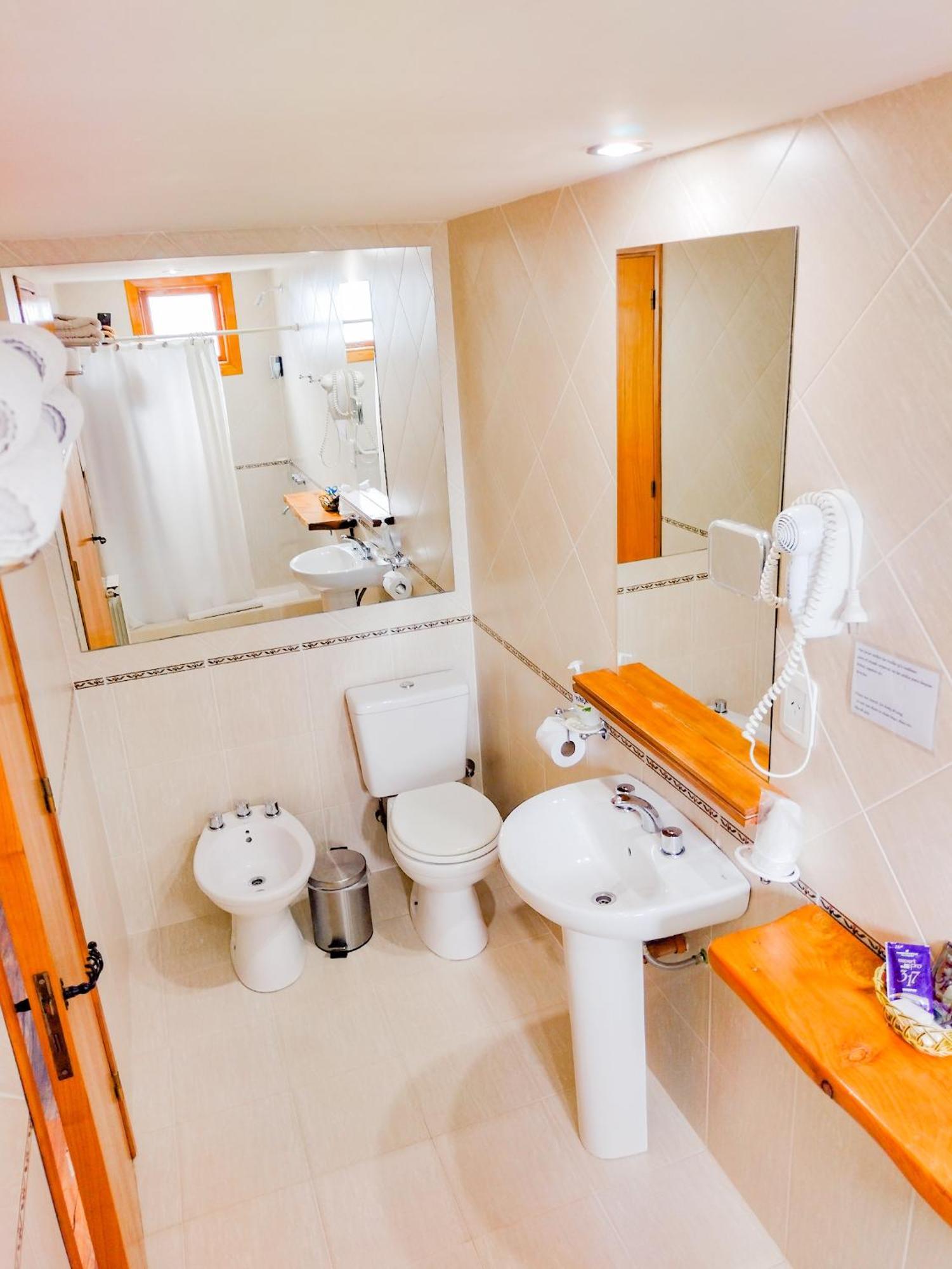Hotel Y Cabanas Casa De Piedra Trevelín エクステリア 写真