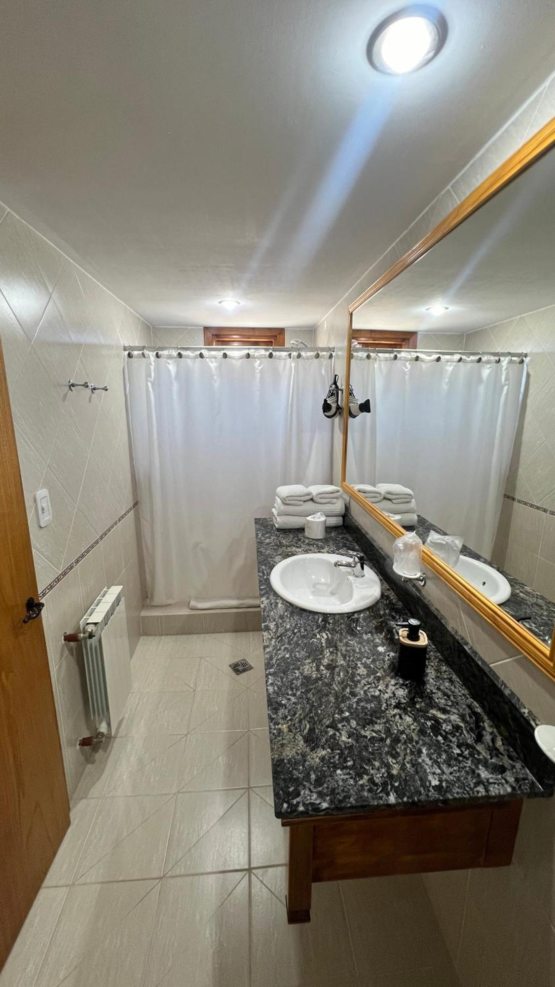 Hotel Y Cabanas Casa De Piedra Trevelín エクステリア 写真