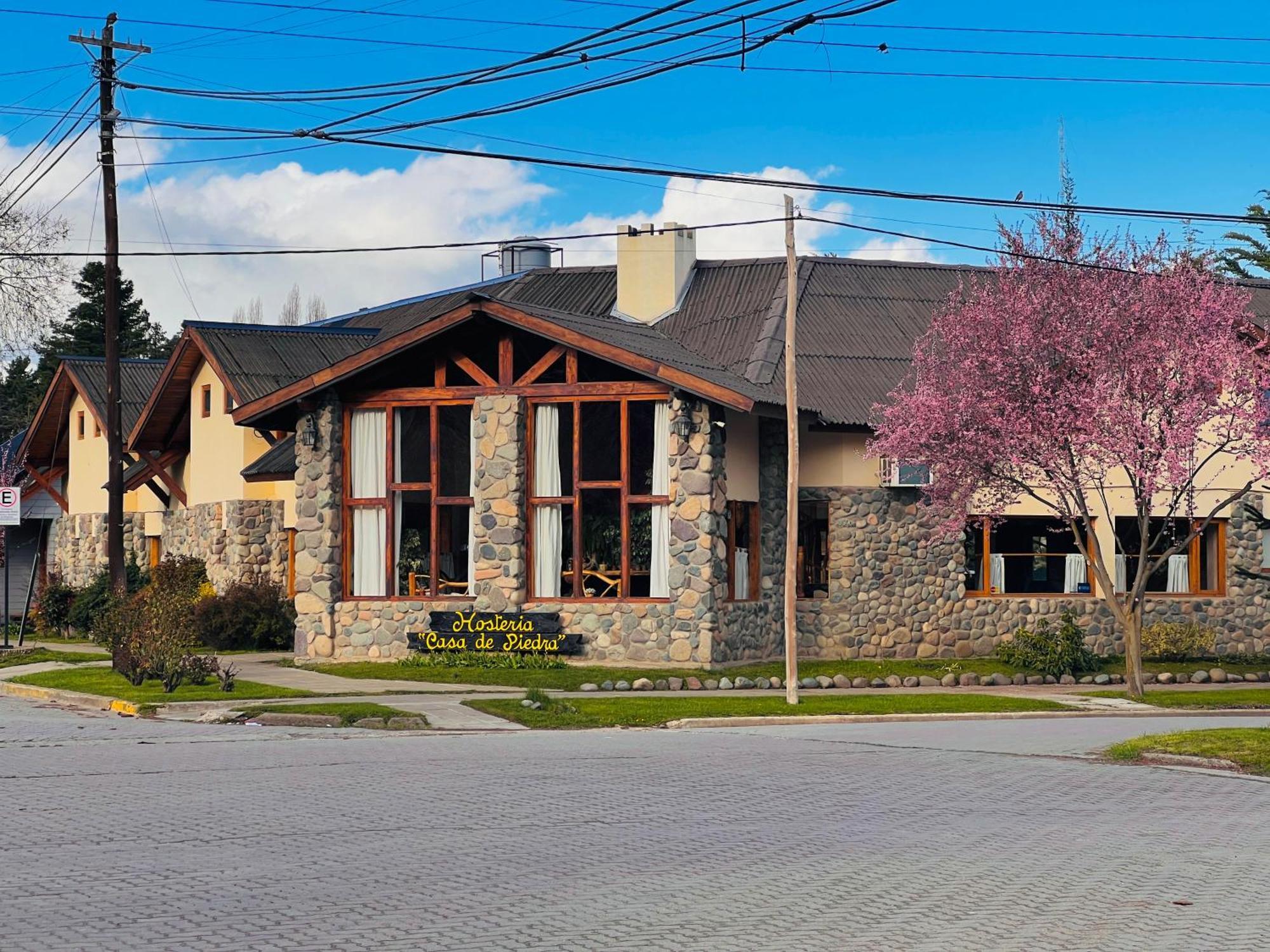 Hotel Y Cabanas Casa De Piedra Trevelín エクステリア 写真